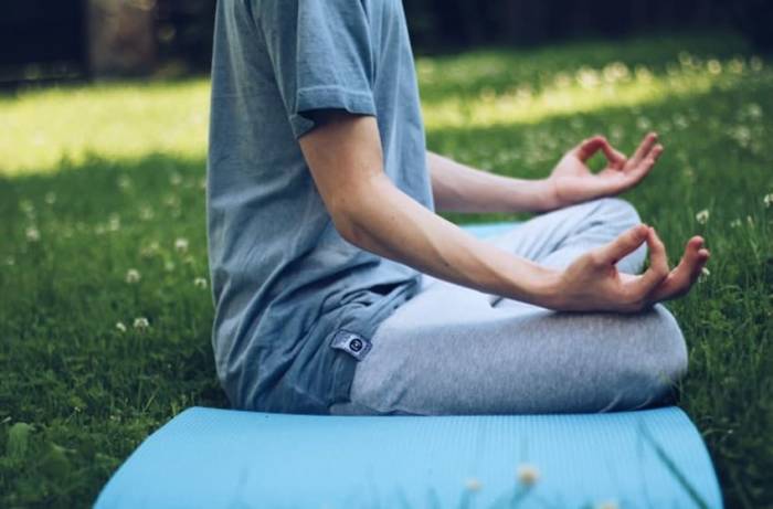 How to Meditate for Improving Your Focus and Mental Health